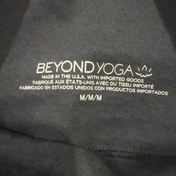 Beyond Yoga Black Houndstooth Leggings and Top Matching Workout Set - Picture 5 of 8